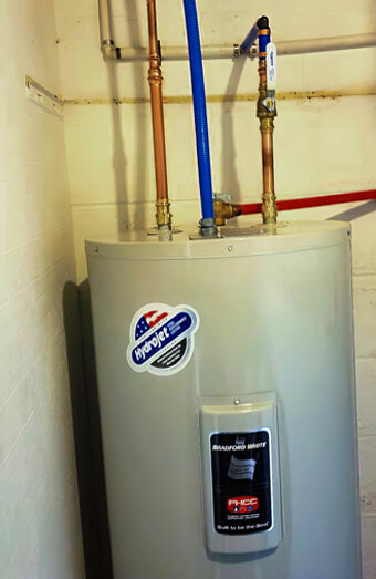https://maylandshotwater.com.au/uploads/2025/06/electric-hot-water-system-32554.jpg