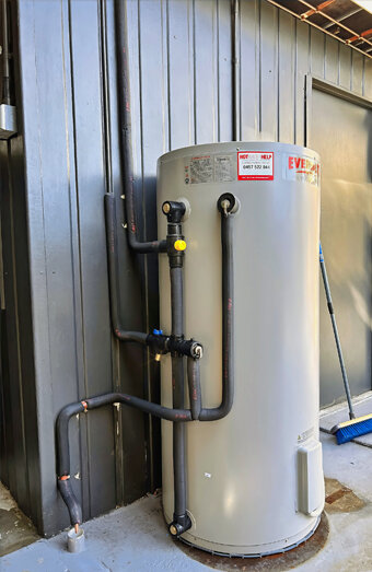 https://maylandshotwater.com.au/uploads/2025/06/electric-hot-water-system-68504.jpg