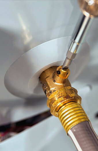 https://maylandshotwater.com.au/uploads/2025/06/hot-water-servicing-24274.jpg
