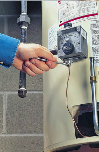 https://maylandshotwater.com.au/uploads/2025/06/hot-water-servicing-64446.jpg